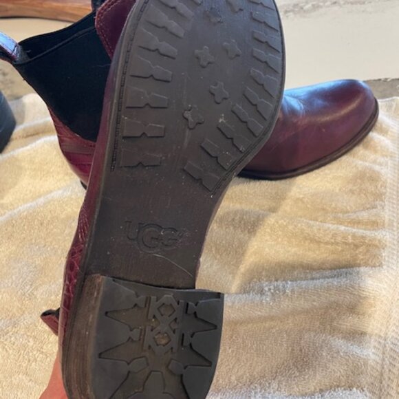 UGG Booties Size 8 - Picture 4 of 5